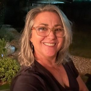 Meet your Posher, Libby